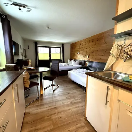 Zirbenstueberl Mit Balkon & Chiemgau Karte Apartment